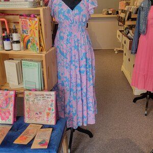 LISTICLE Ellie Floral Dress NWT Smooth and Comfortable